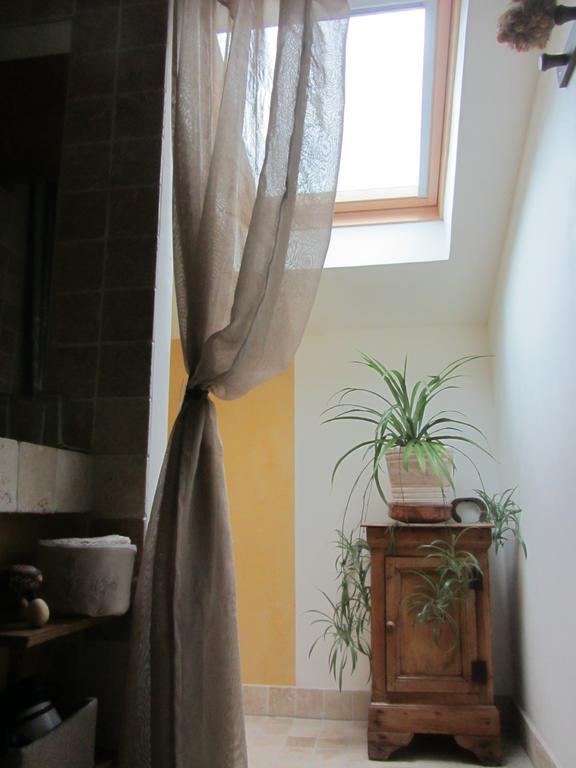 Bed and Breakfast Les Cimes Saint-Pierre-de-Rivière Habitación foto
